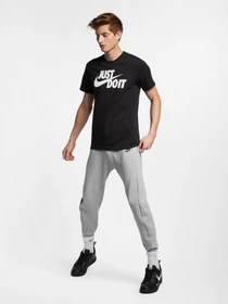 Футболки и поло NIKE NSW TEE JUST DO IT SWOOSH модель AR5006-011 Фото