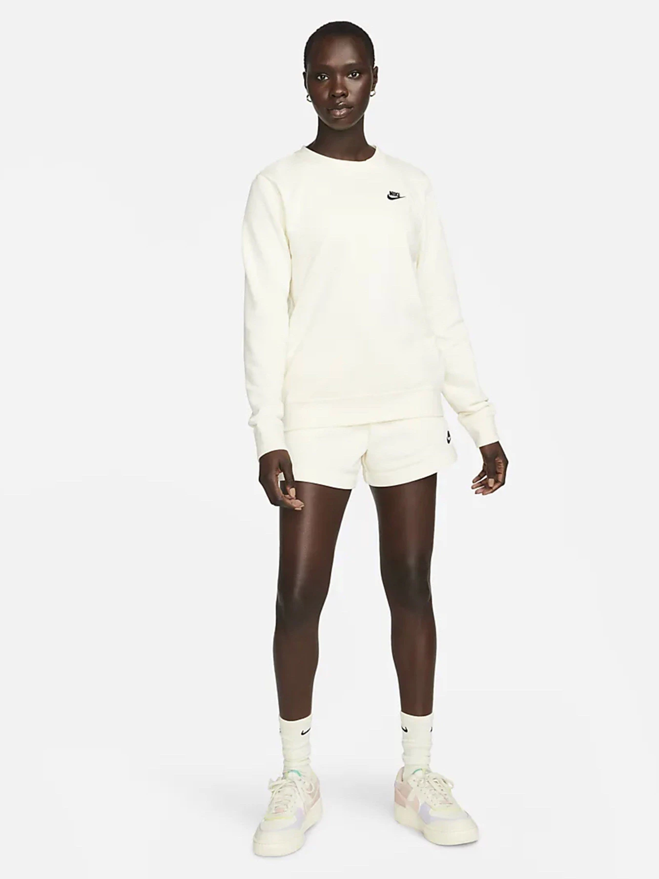 Худи и свитшоты NIKE Sportswear Club модель DQ5473-113 Худи и свитшоты NIKE Sportswear Club модель DQ5473-113 Фото