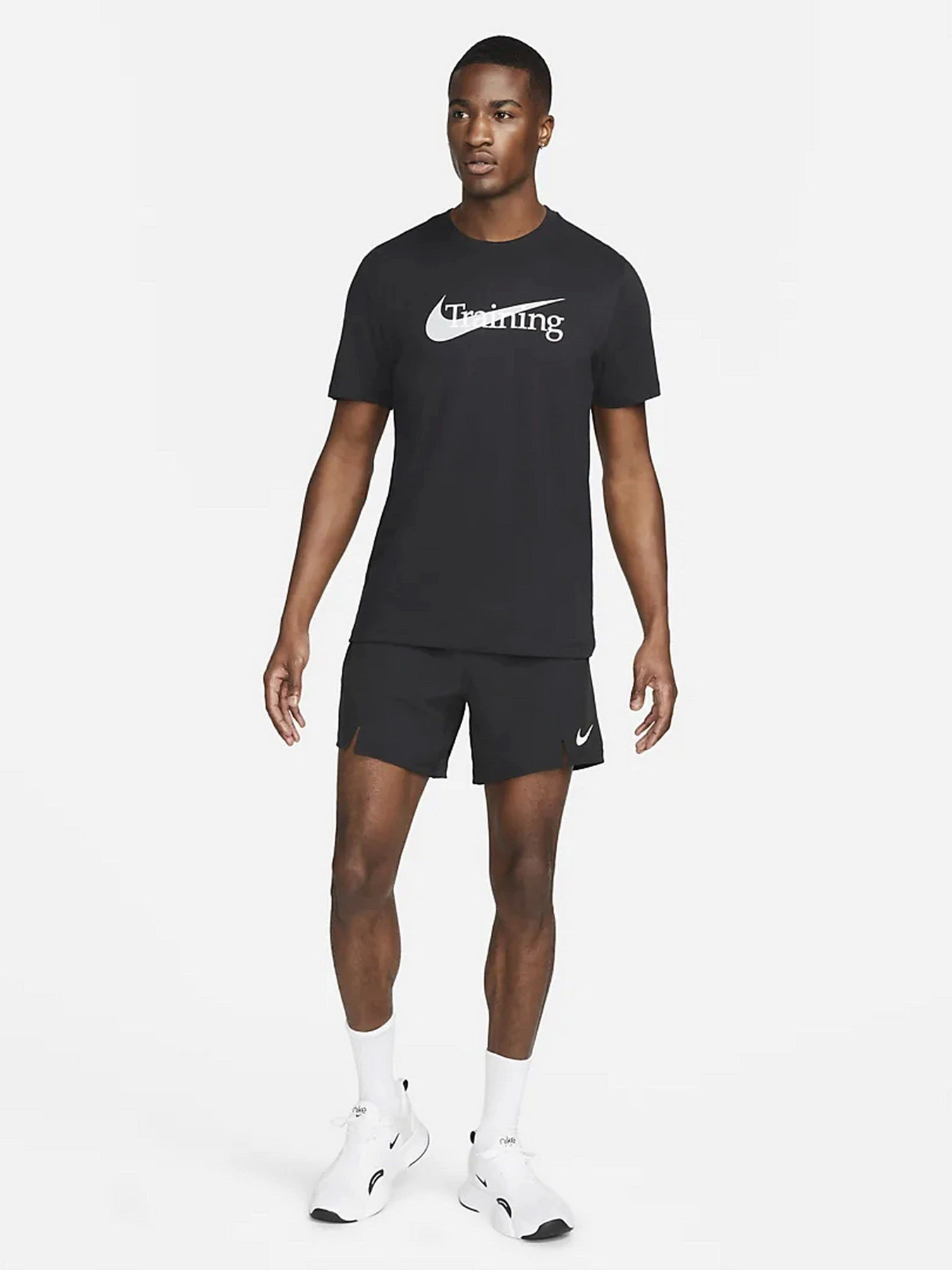 Футболки и поло NIKE Swoosh модель CZ7989-010 Футболки и поло NIKE Swoosh модель CZ7989-010 Фото