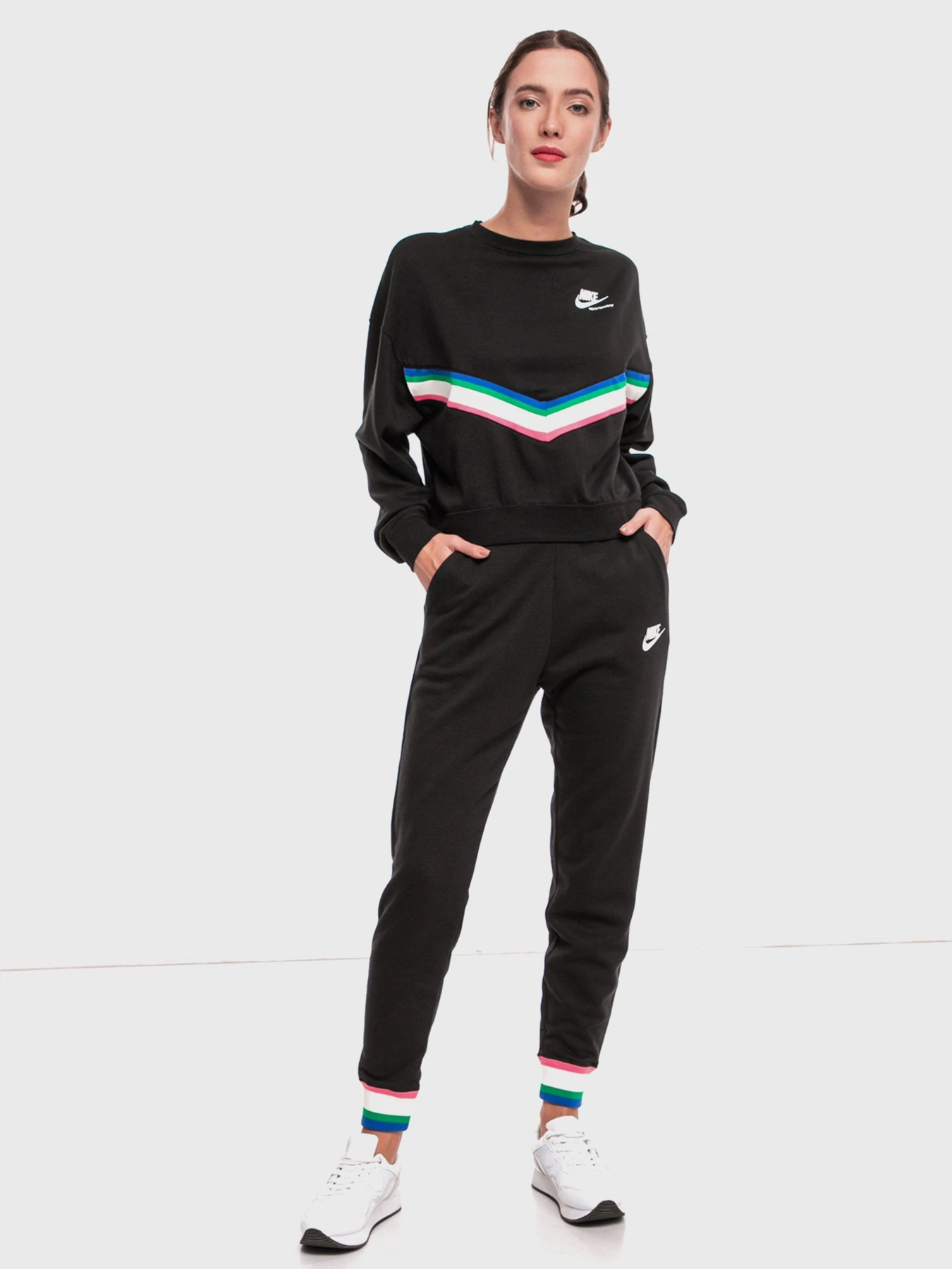 Худи и свитшоты NIKE Sportswear Heritage Crew модель CU5877-010 Худи и свитшоты NIKE Sportswear Heritage Crew модель CU5877-010 Фото