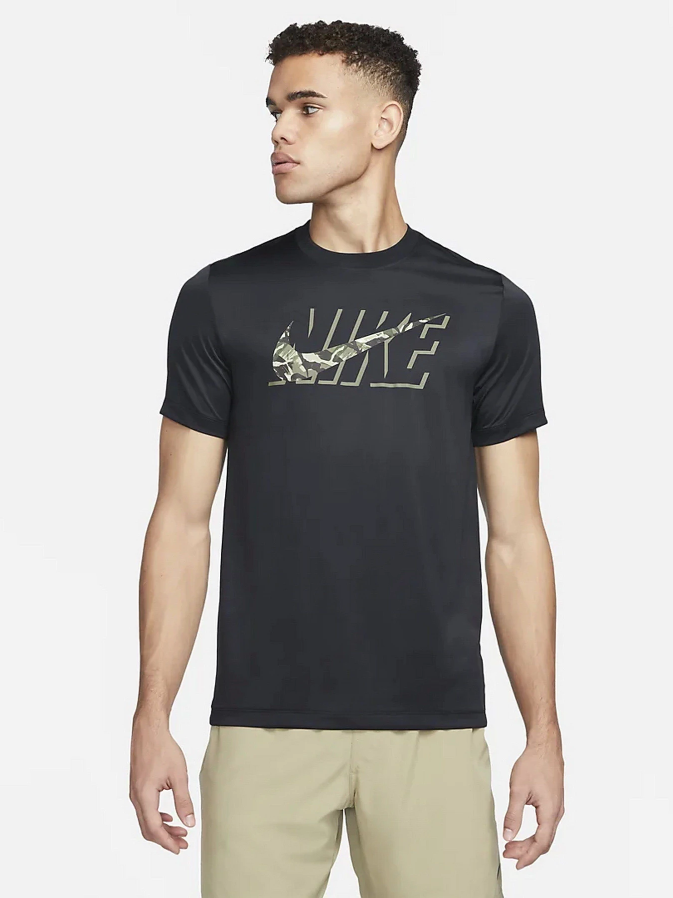 Футболки и поло NIKE Dri-FIT модель DZ2741-010 Футболки и поло NIKE Dri-FIT модель DZ2741-010 Фото
