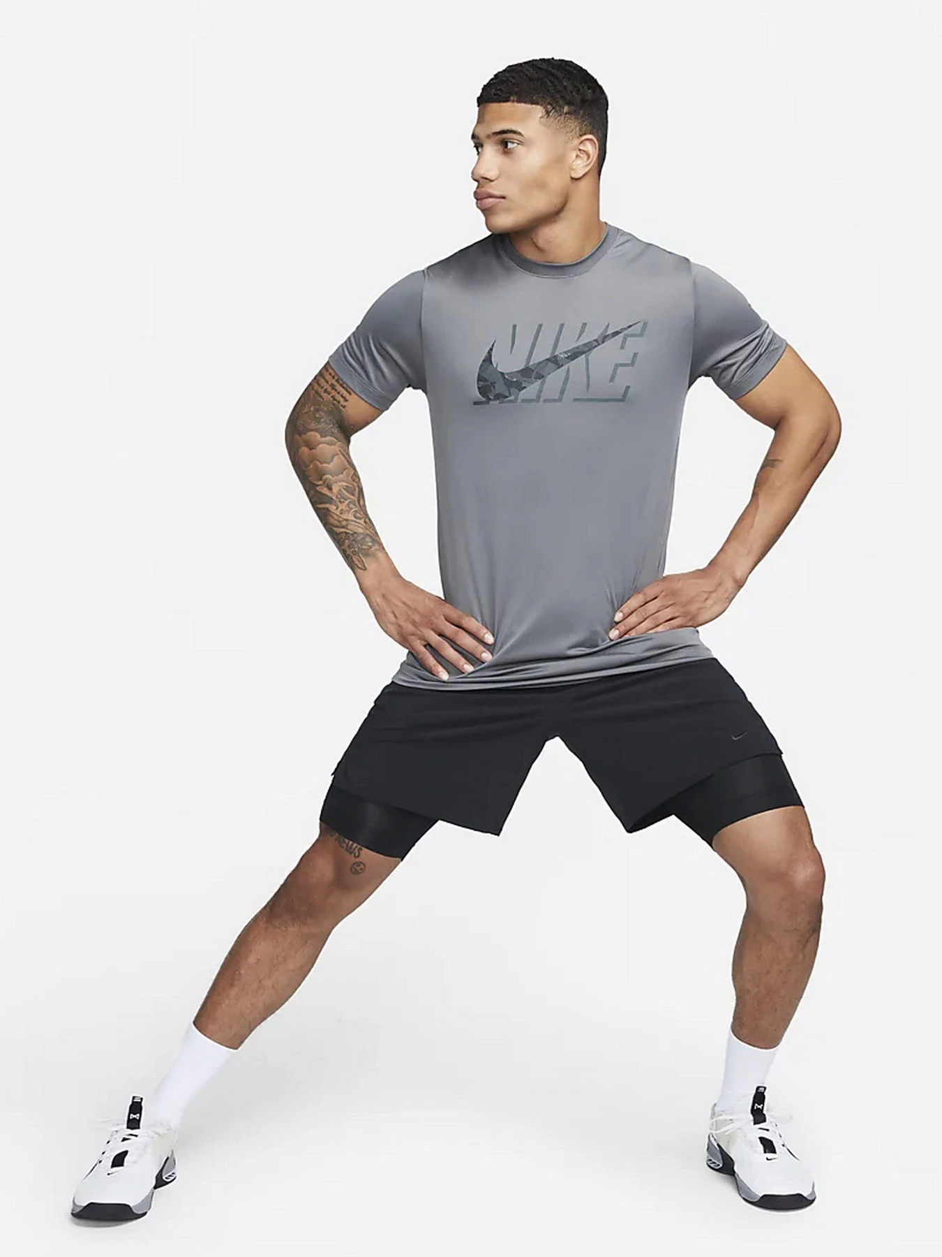 Футболки и поло NIKE Dri-FIT модель DZ2741-068 Футболки и поло NIKE Dri-FIT модель DZ2741-068 Фото