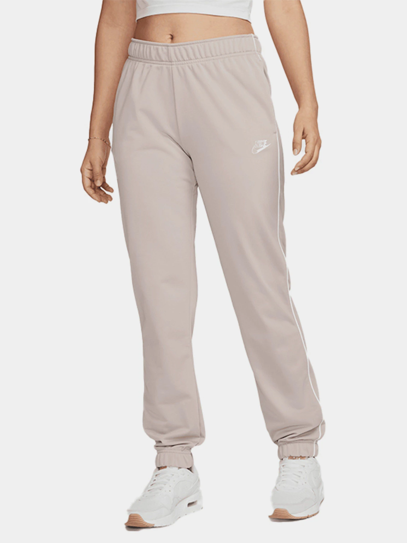 Костюмы NIKE Sportswear Essential модель DD5860-272 Костюмы NIKE Sportswear Essential модель DD5860-272 Фото