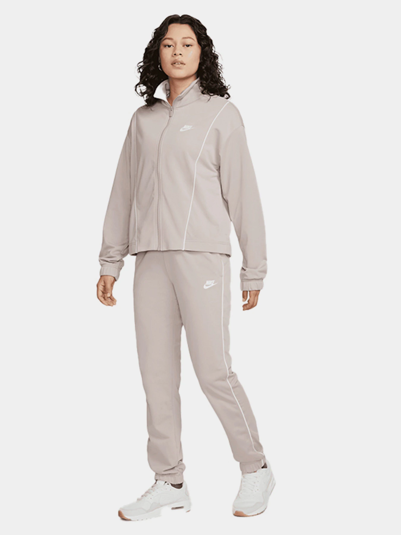 Костюмы NIKE Sportswear Essential модель DD5860-272 Костюмы NIKE Sportswear Essential модель DD5860-272 Фото