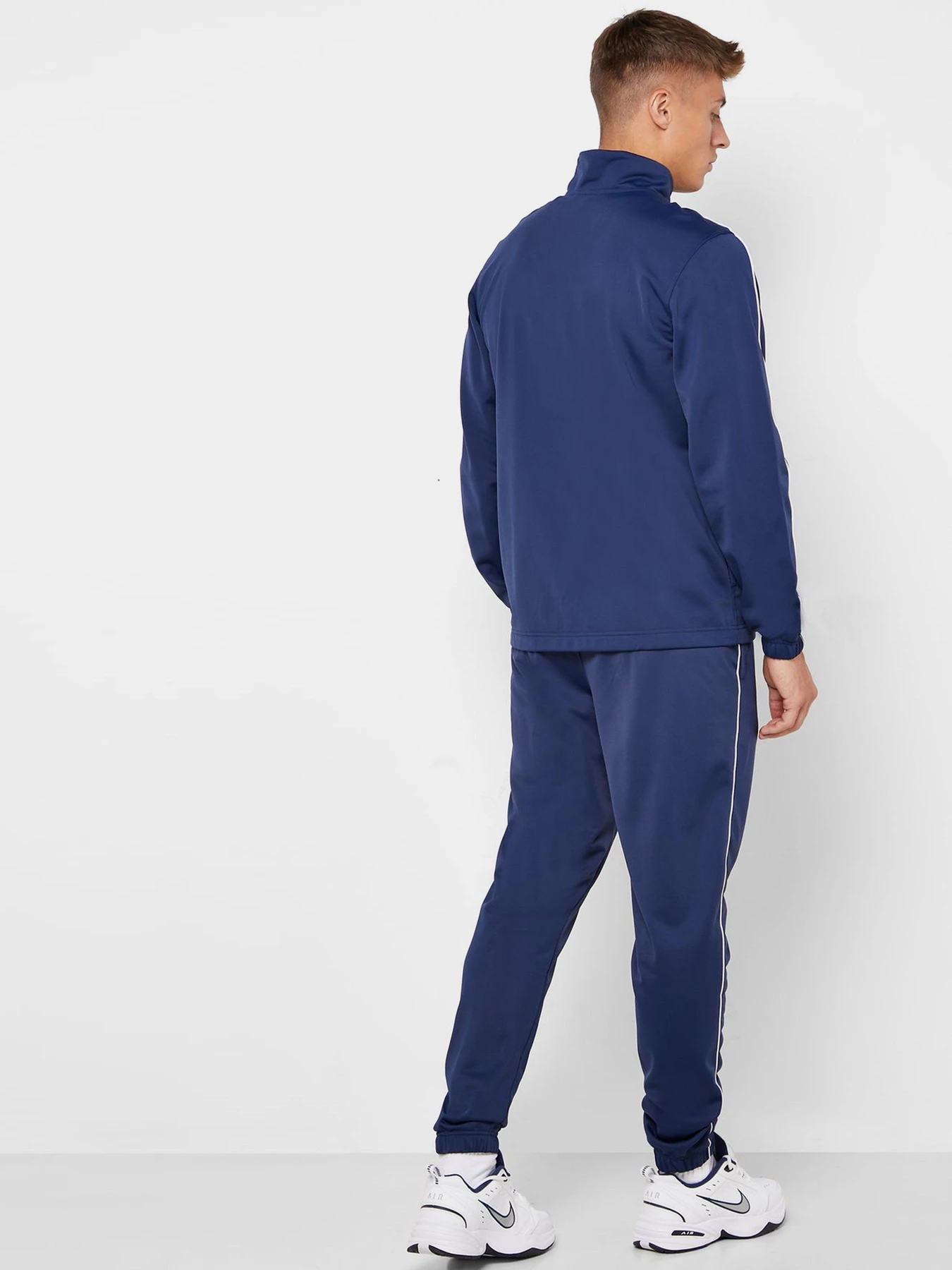 Костюмы NIKE SPORTSWEAR SPE TRK модель BV3034-410 Костюмы NIKE SPORTSWEAR SPE TRK модель BV3034-410 Фото