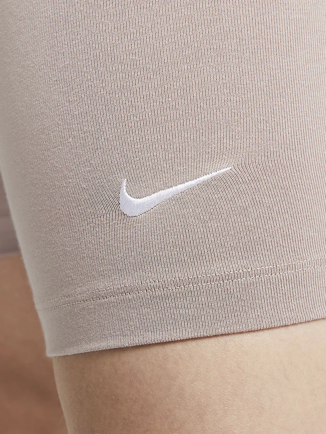 Шорти NIKE Sportswear Essentials модель CZ8526-272 Фото