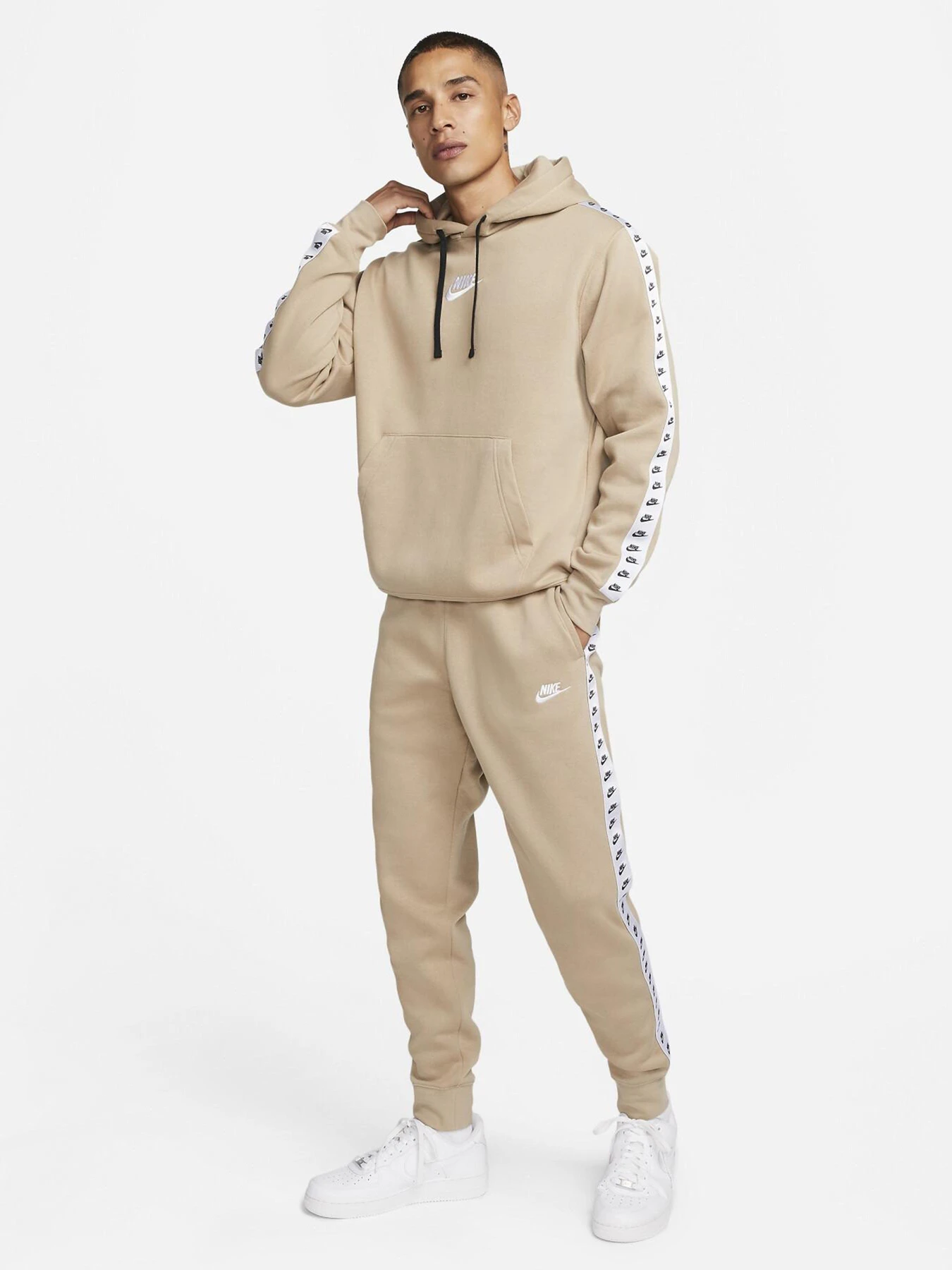 Костюмы NIKE Essential Hooded модель DM6838-247 Костюмы NIKE Essential Hooded модель DM6838-247 Фото