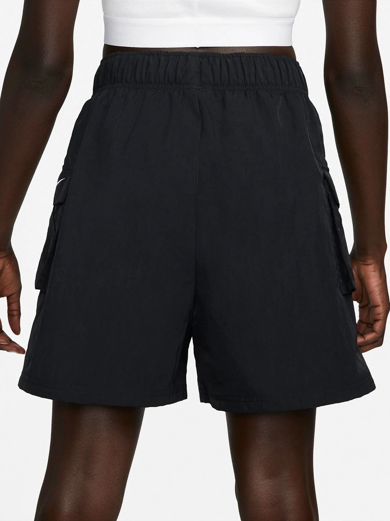 Шорты NIKE SPORTSWEAR ESSENTIAL модель DM6247-010 Фото