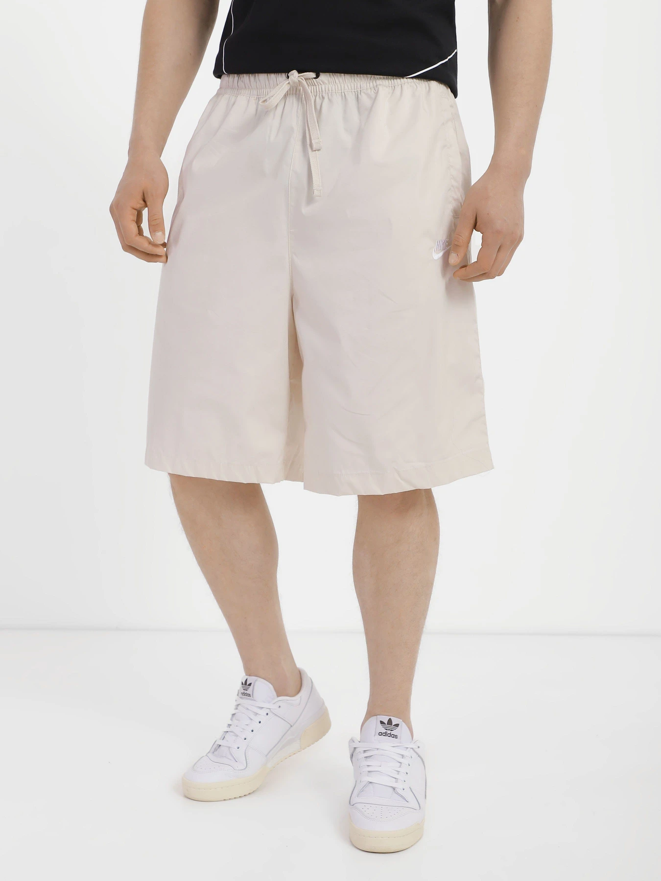 Шорти NIKE Sportswear Sport Essential модель DM6917-104 Шорти NIKE Sportswear Sport Essential модель DM6917-104 Фото