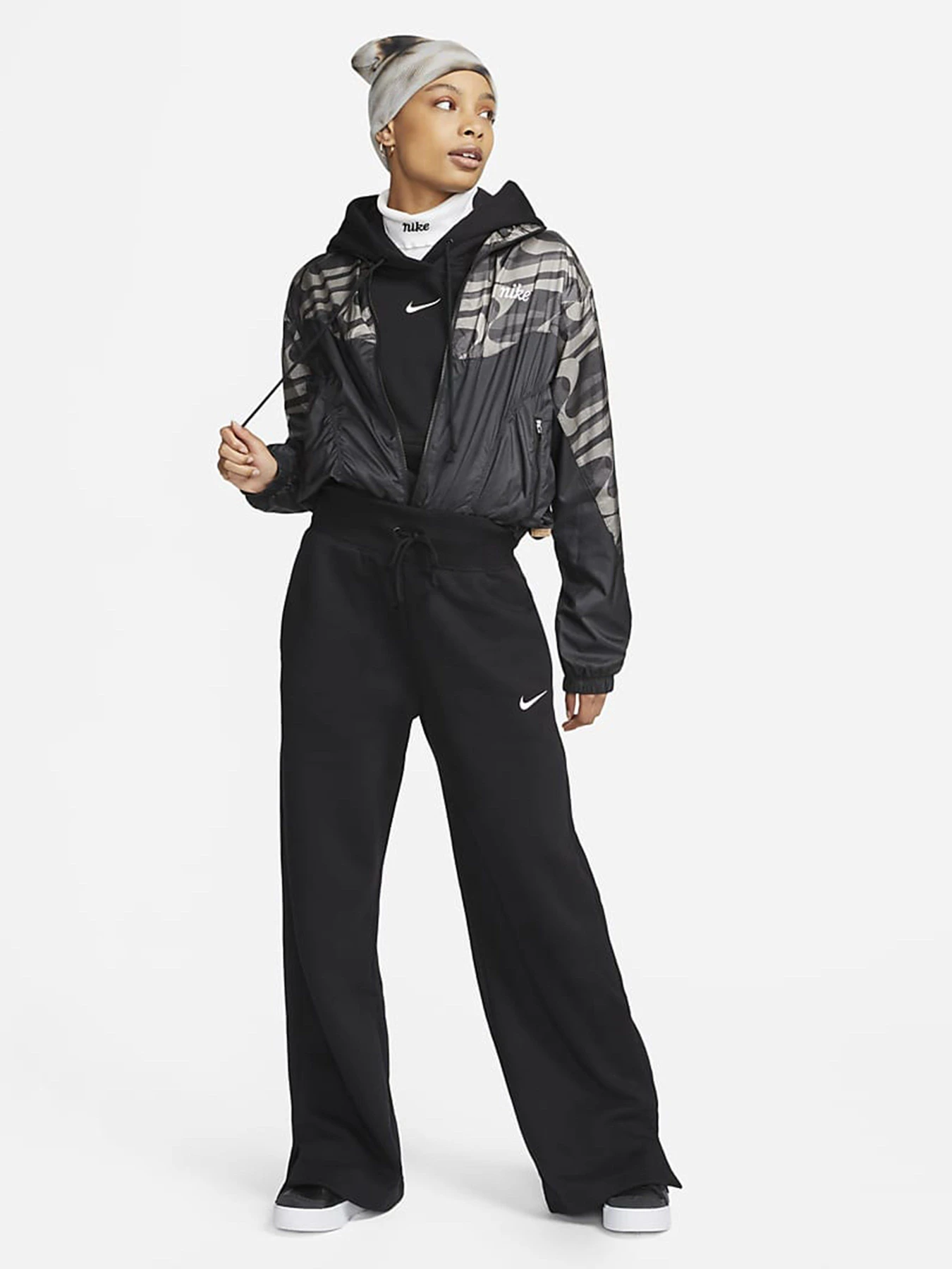 Брюки NIKE SPORTSWEAR PHOENIX FLEECE модель DQ5615-010 Брюки NIKE SPORTSWEAR PHOENIX FLEECE модель DQ5615-010 Фото