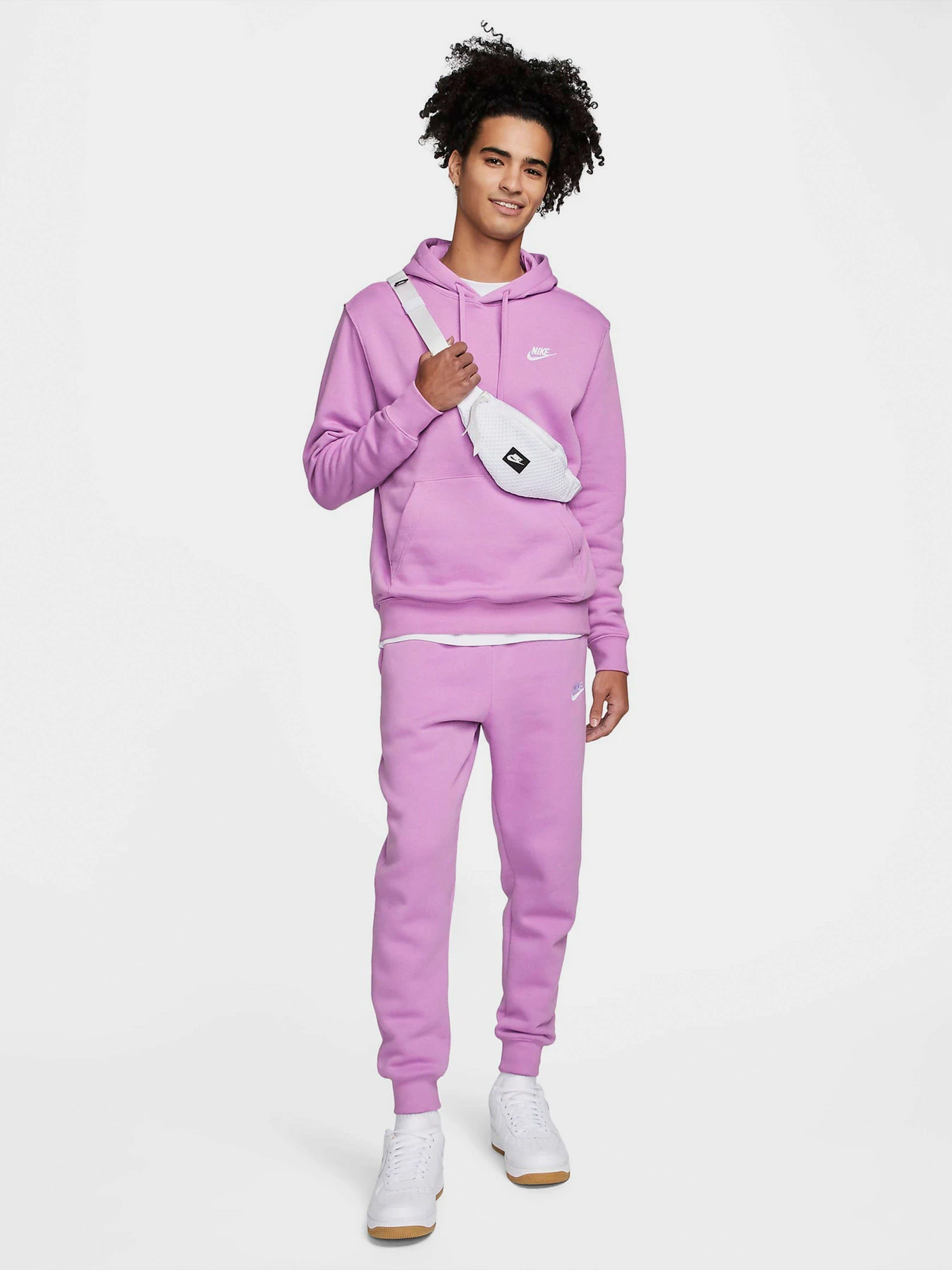 Худі та світшоти NIKE Sportswear Club модель BV2654-591 Худі та світшоти NIKE Sportswear Club модель BV2654-591 Фото