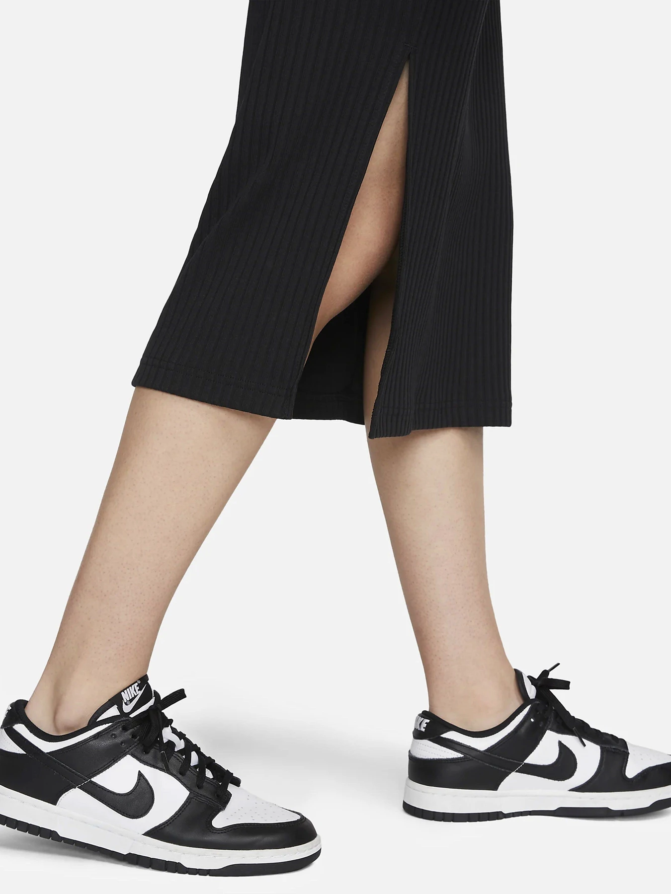 Юбки NIKE Ribbed Jersey модель DV7956-010 Юбки NIKE Ribbed Jersey модель DV7956-010 Фото