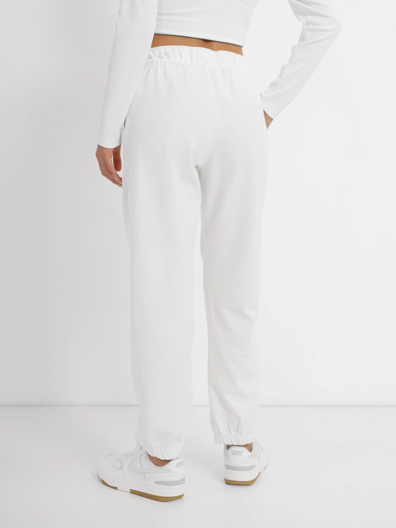 Брюки NIKE Sportswear Easy Jogger модель DM6419-133 Фото