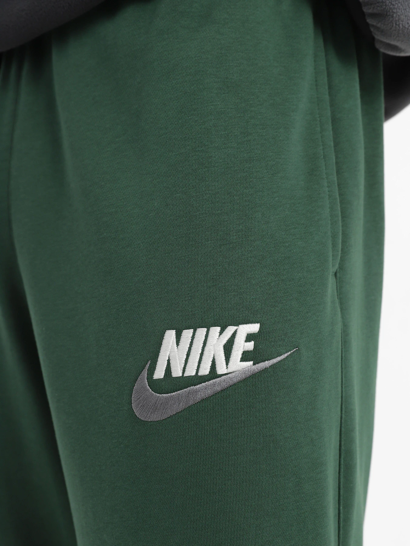 Штани NIKE CLUB+ FT CF LBR модель FB7687-323 Фото