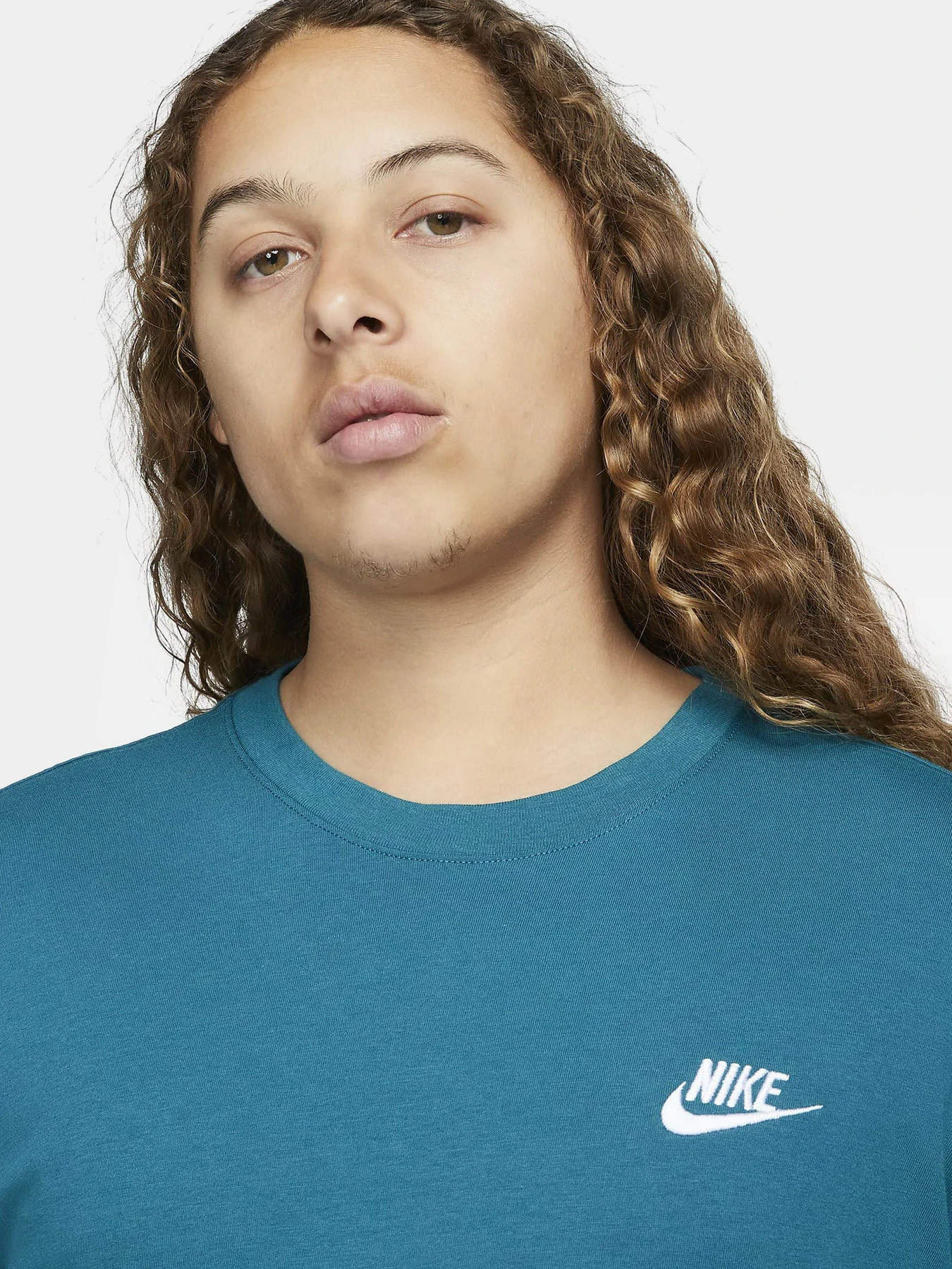 Футболки и поло NIKE Nsw Club модель AR4997-381 Футболки и поло NIKE Nsw Club модель AR4997-381 Фото