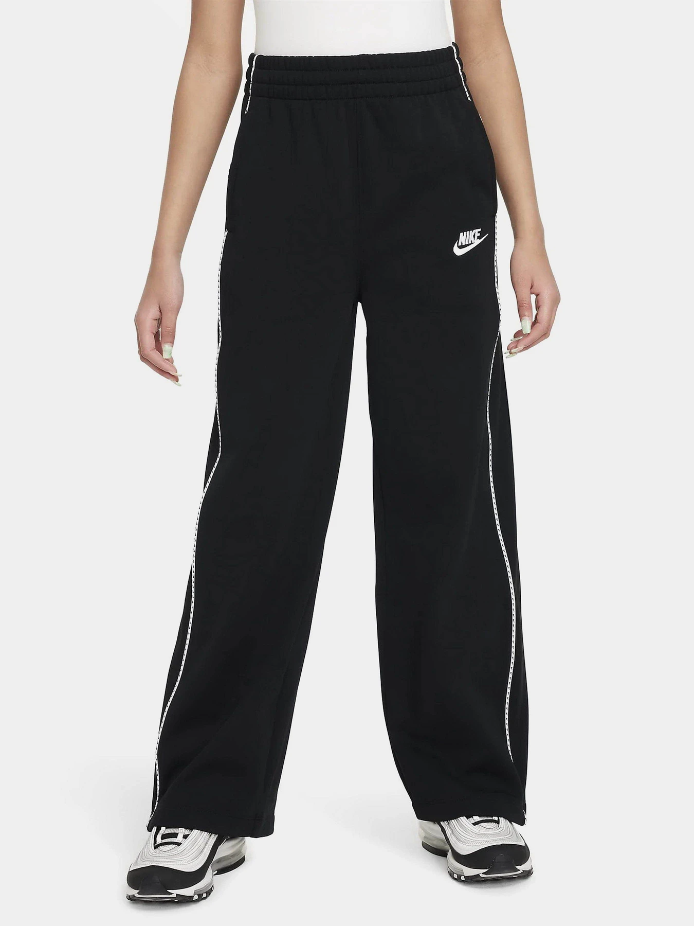 Костюмы NIKE Sportswear модель FD2948-010 Костюмы NIKE Sportswear модель FD2948-010 Фото