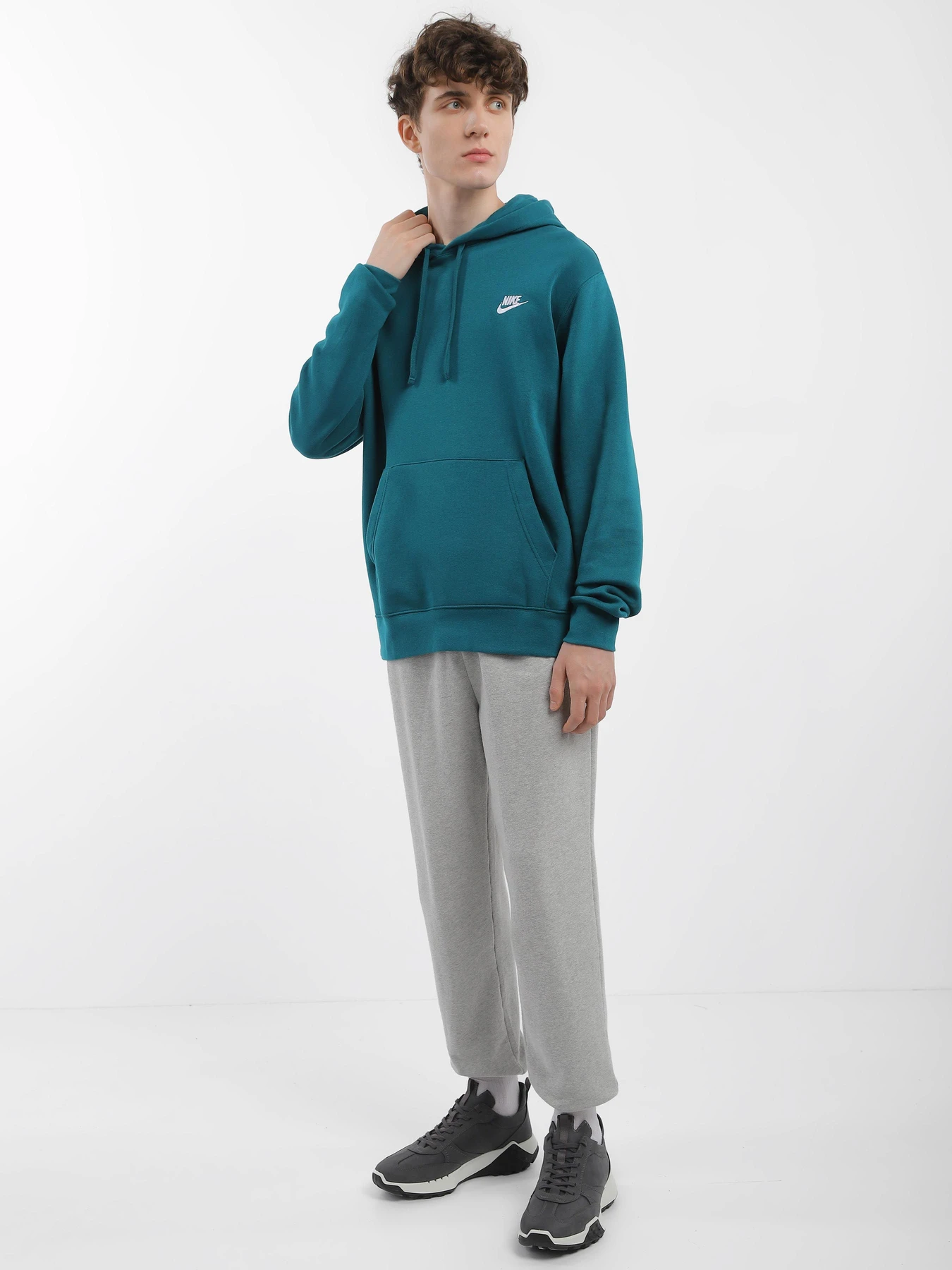 Худі та світшоти NIKE Nsw Club Fleece модель BV2654-381 Худі та світшоти NIKE Nsw Club Fleece модель BV2654-381 Фото