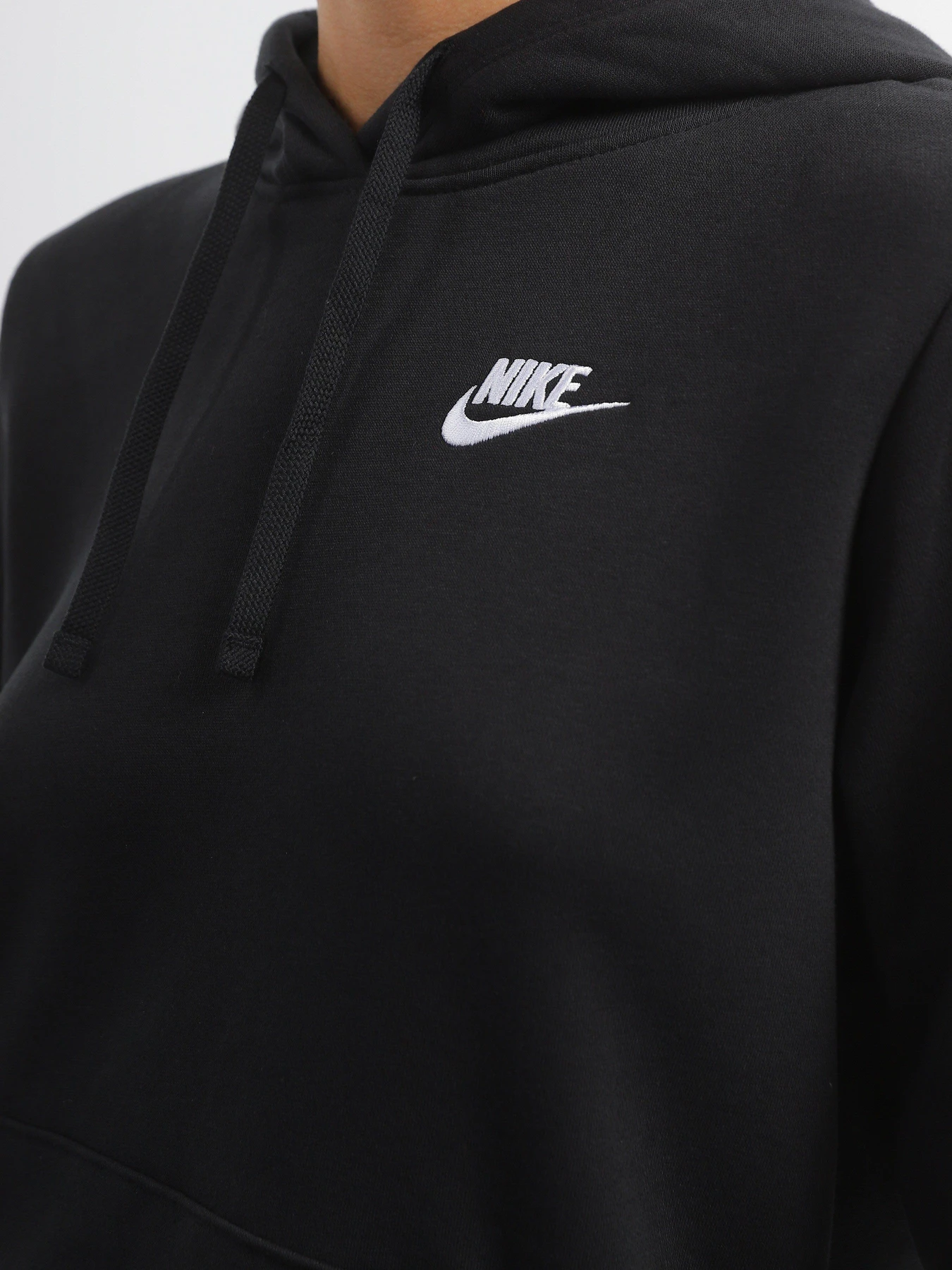 Худі та світшоти NIKE Sportswear Club Fleece модель DQ5793-010 Худі та світшоти NIKE Sportswear Club Fleece модель DQ5793-010 Фото