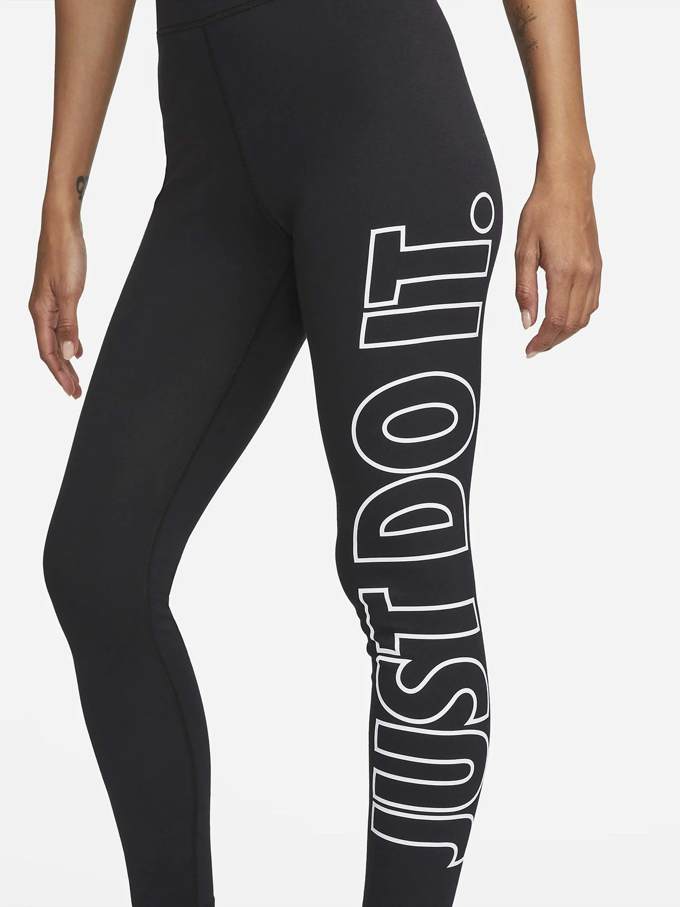 Брюки NIKE Sportswear Classics Graphic High-Waisted модель DV7793-010 Брюки NIKE Sportswear Classics Graphic High-Waisted модель DV7793-010 Фото