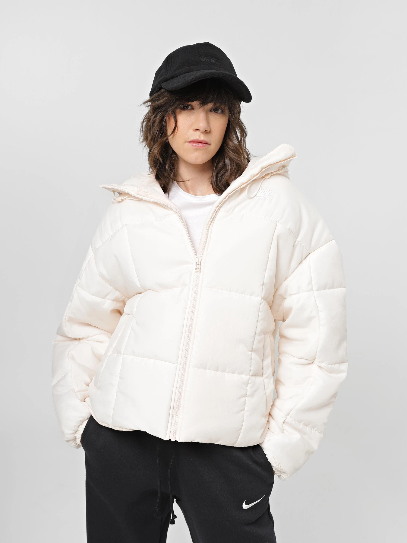 Куртки та дублянки NIKE Sportswear Classic Puffer модель FB7672-838 Фото