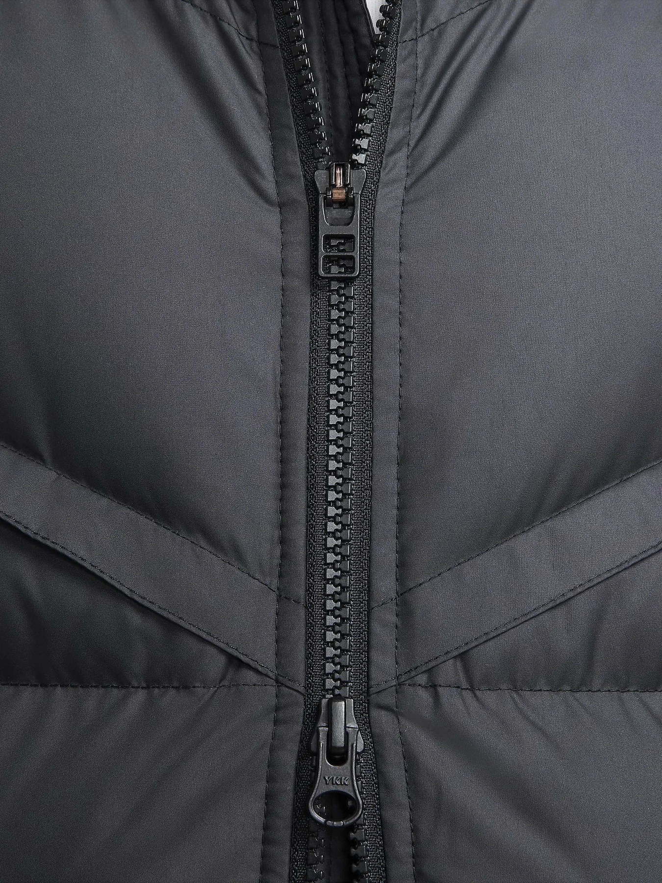 Куртки и дубленки NIKE STORM-FIT WINDRUNNER PRIMALOFT модель FB8189-010 Фото