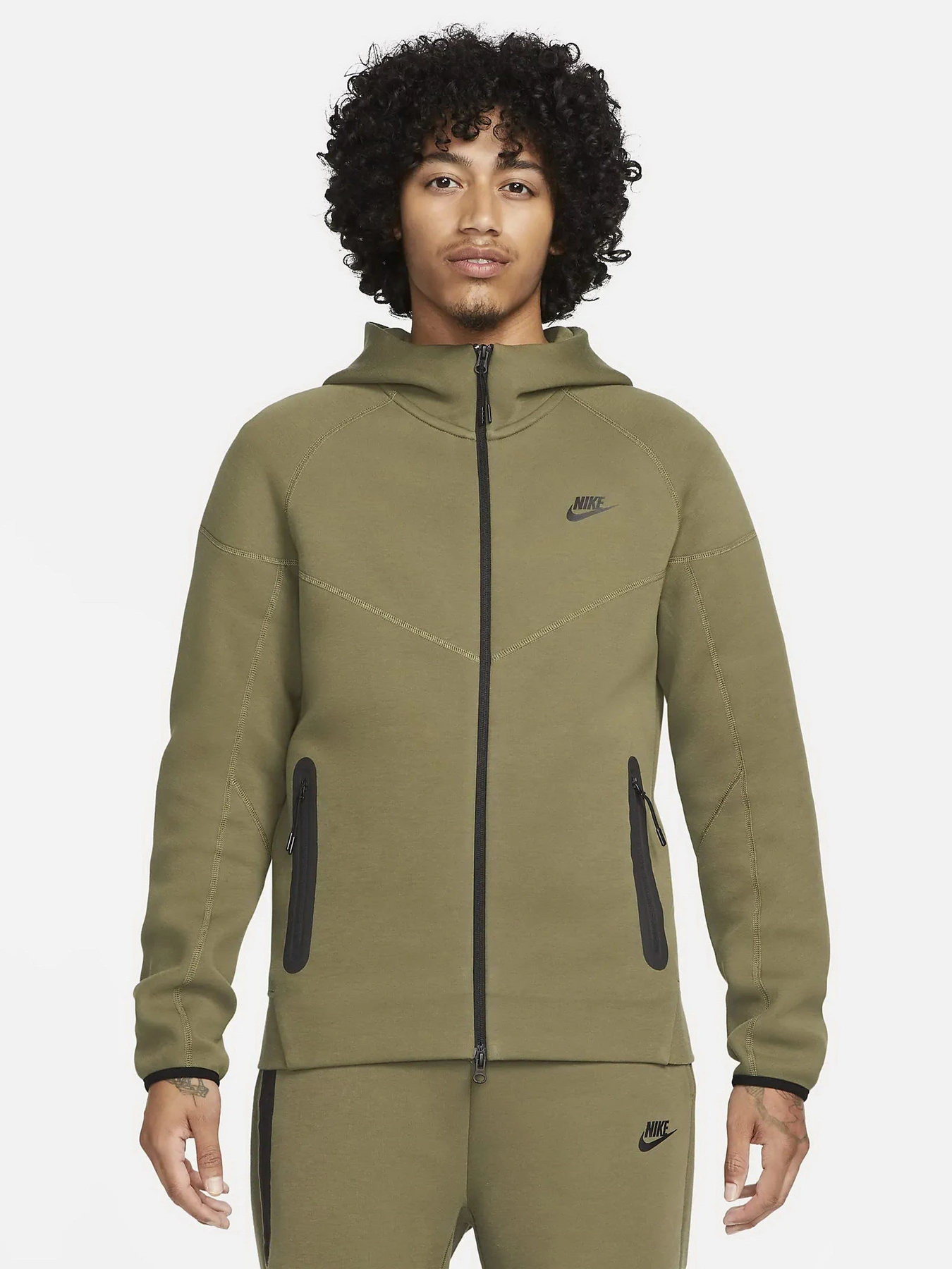 Худі та світшоти NIKE Sportswear Tech Fleece Windrunner модель FB7921-222 Худі та світшоти NIKE Sportswear Tech Fleece Windrunner модель FB7921-222 Фото