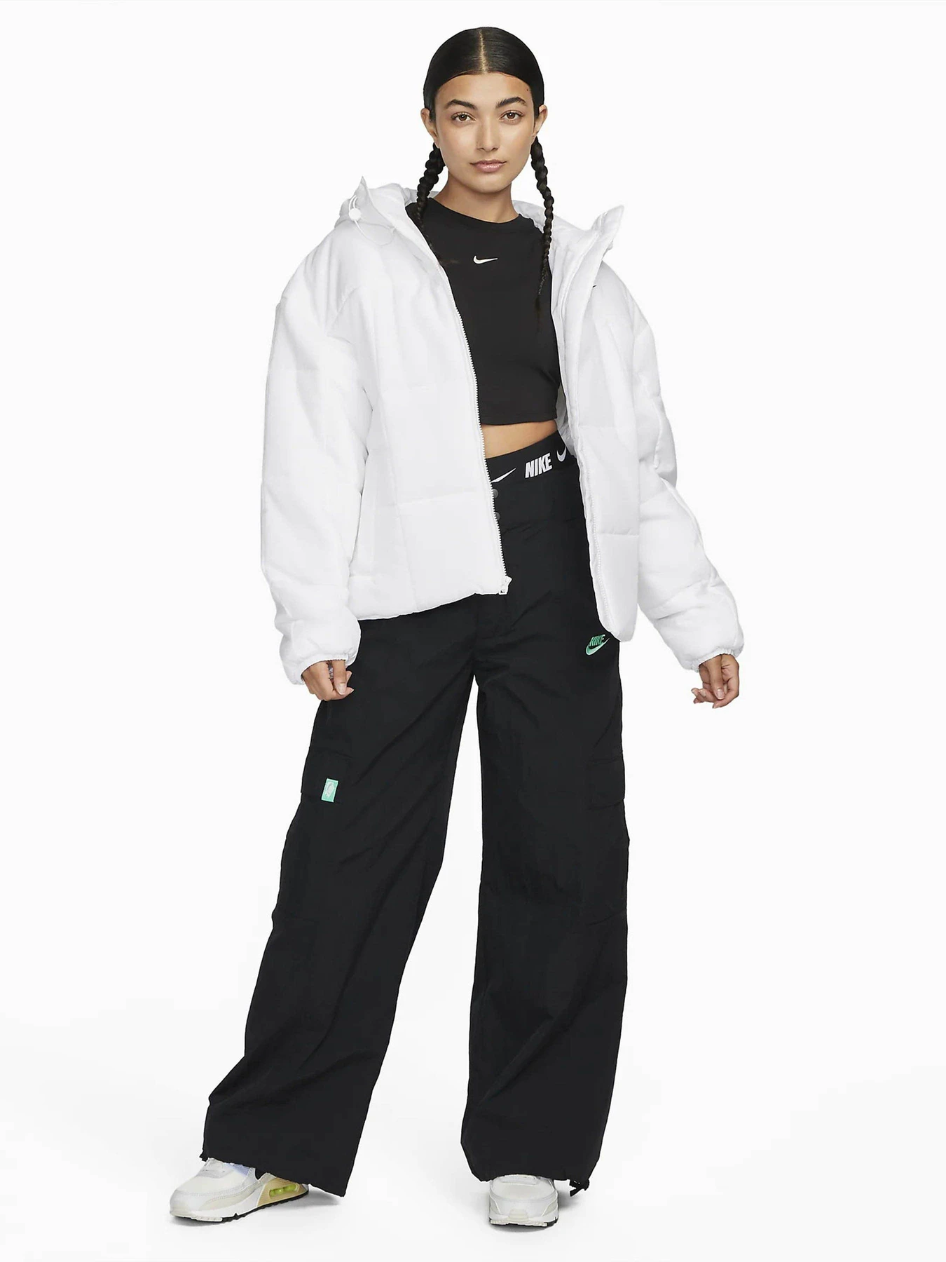 Куртки та дублянки NIKE Sportswear Essential Therma Classic Puffer модель FB7672-100 Куртки та дублянки NIKE Sportswear Essential Therma Classic Puffer модель FB7672-100 Фото