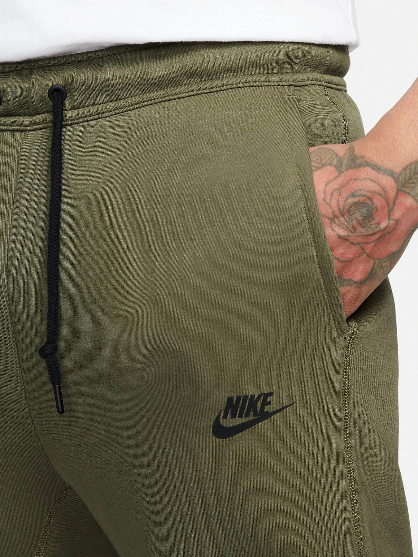 Штани NIKE Sportswear Tech Fleece модель FB8002-222 Фото