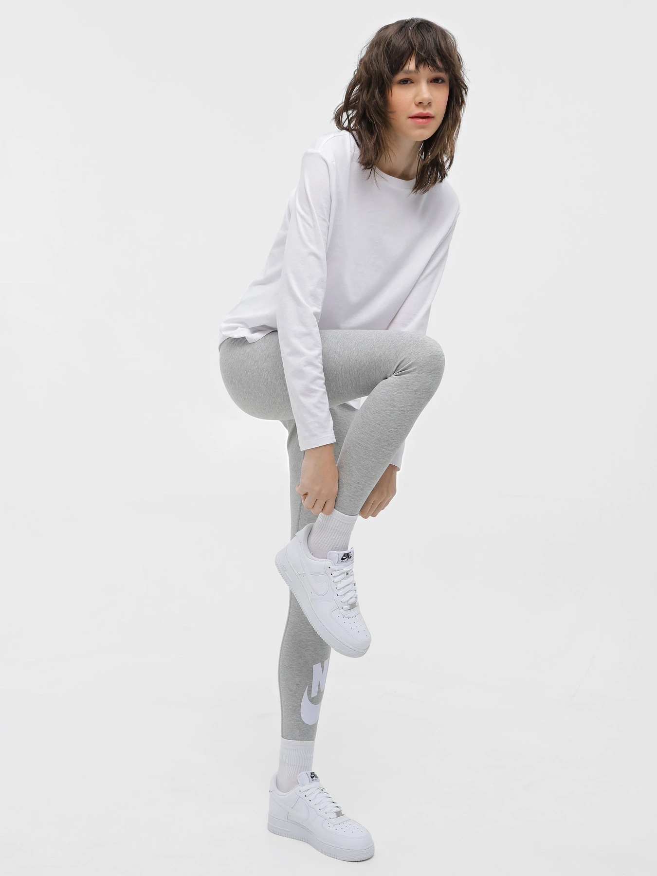 Штани NIKE Sportswear Classics модель DV7791-063 Фото