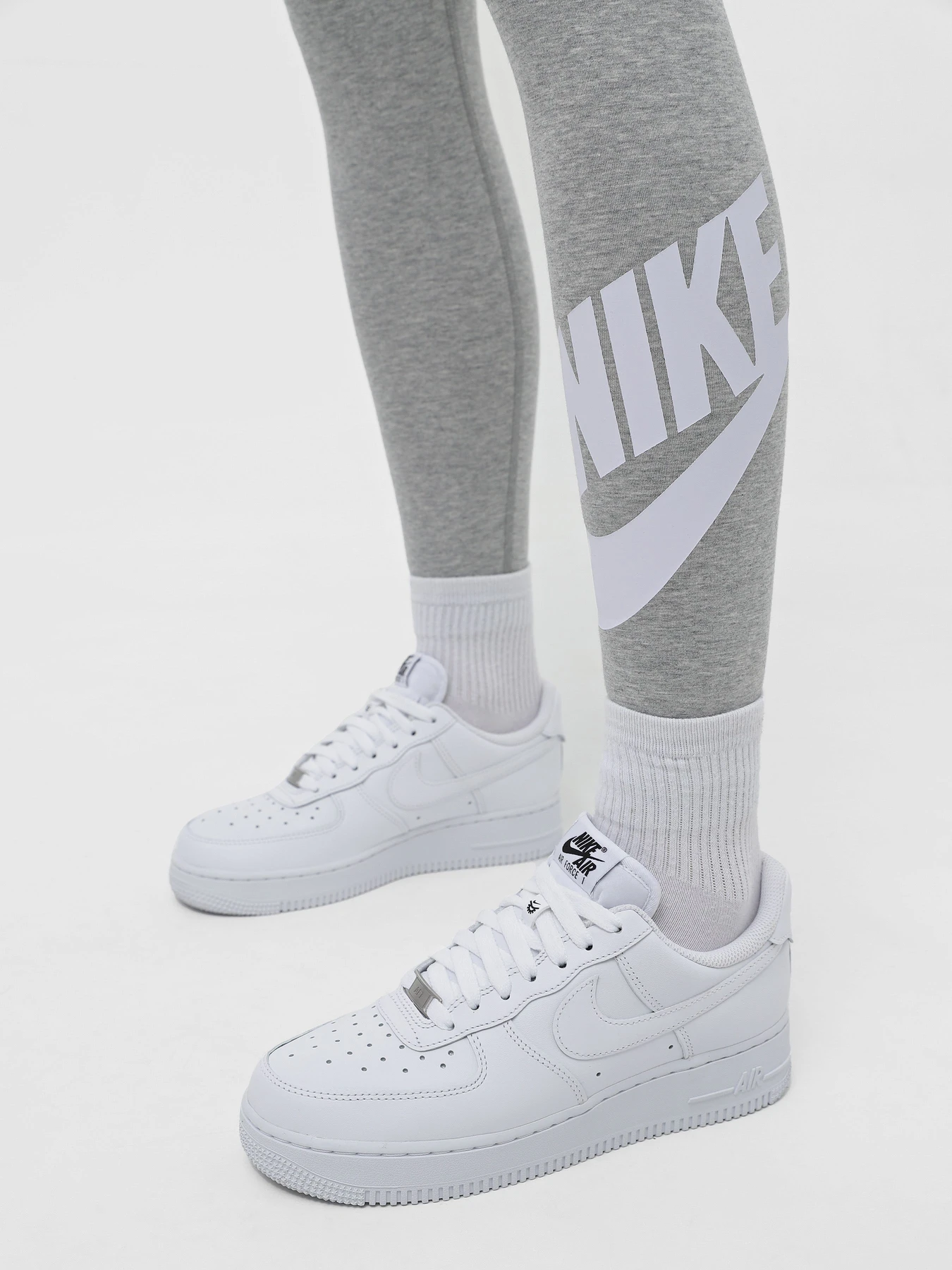 Штани NIKE Sportswear Classics модель DV7791-063 Фото