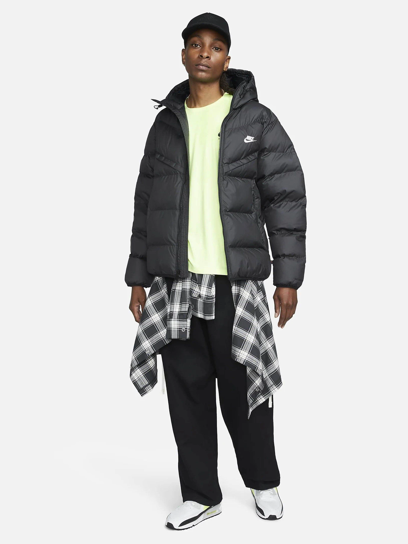 Куртки и дубленки NIKE WINDRUNNER PRIMALOFT® модель FB8185-010 Фото