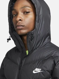 Куртки и дубленки NIKE WINDRUNNER PRIMALOFT® модель FB8185-010 Фото