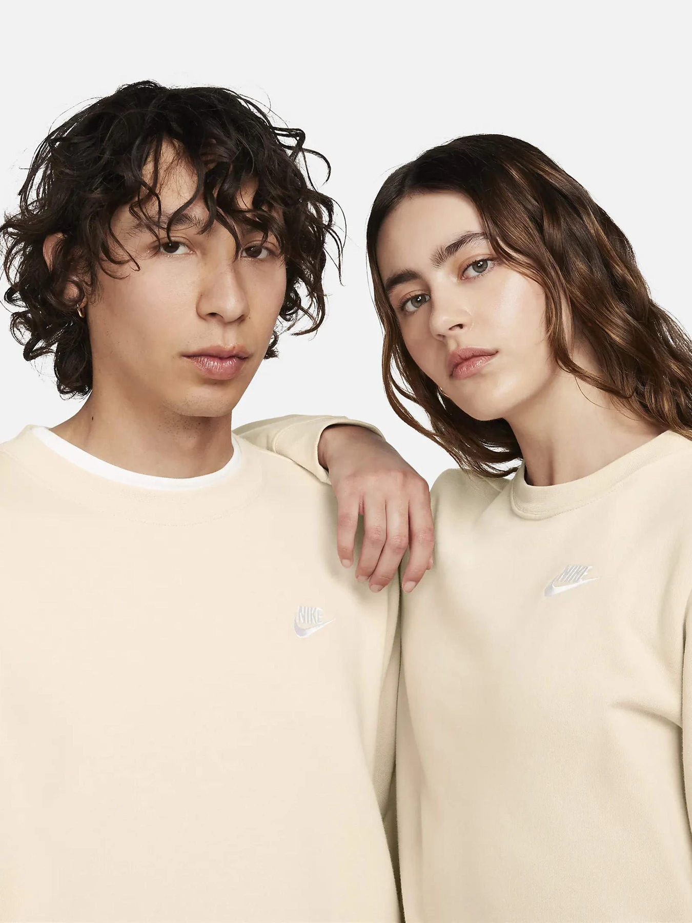Худи и свитшоты NIKE Sportswear Club модель DQ5473-126 Худи и свитшоты NIKE Sportswear Club модель DQ5473-126 Фото