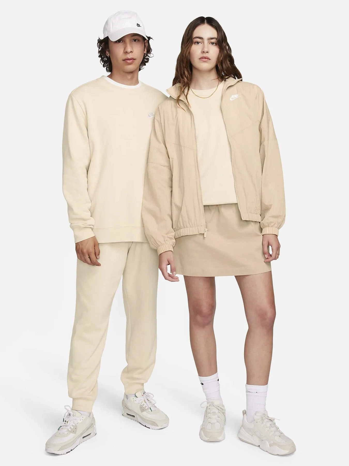 Худи и свитшоты NIKE Sportswear Club модель DQ5473-126 Худи и свитшоты NIKE Sportswear Club модель DQ5473-126 Фото