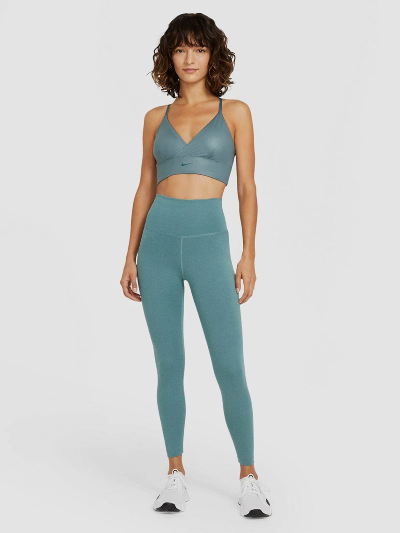 Футболки і поло NIKE Indy модель CT3781-387 Футболки і поло NIKE Indy модель CT3781-387 Фото