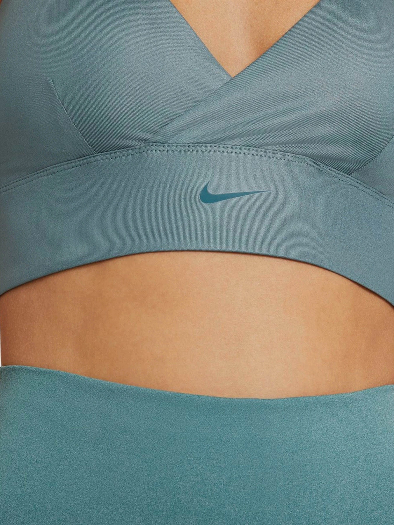 Футболки і поло NIKE Indy модель CT3781-387 Футболки і поло NIKE Indy модель CT3781-387 Фото