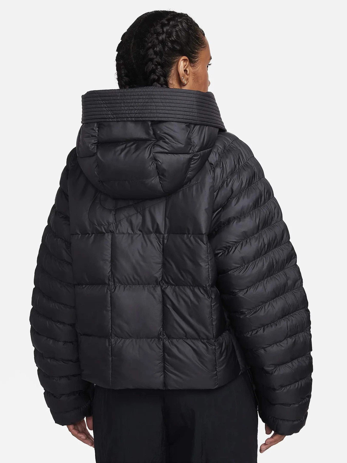 Куртки и дубленки NIKE Sportswear Swoosh Puffer PrimaLoft® модель FB8729-010 Куртки и дубленки NIKE Sportswear Swoosh Puffer PrimaLoft® модель FB8729-010 Фото