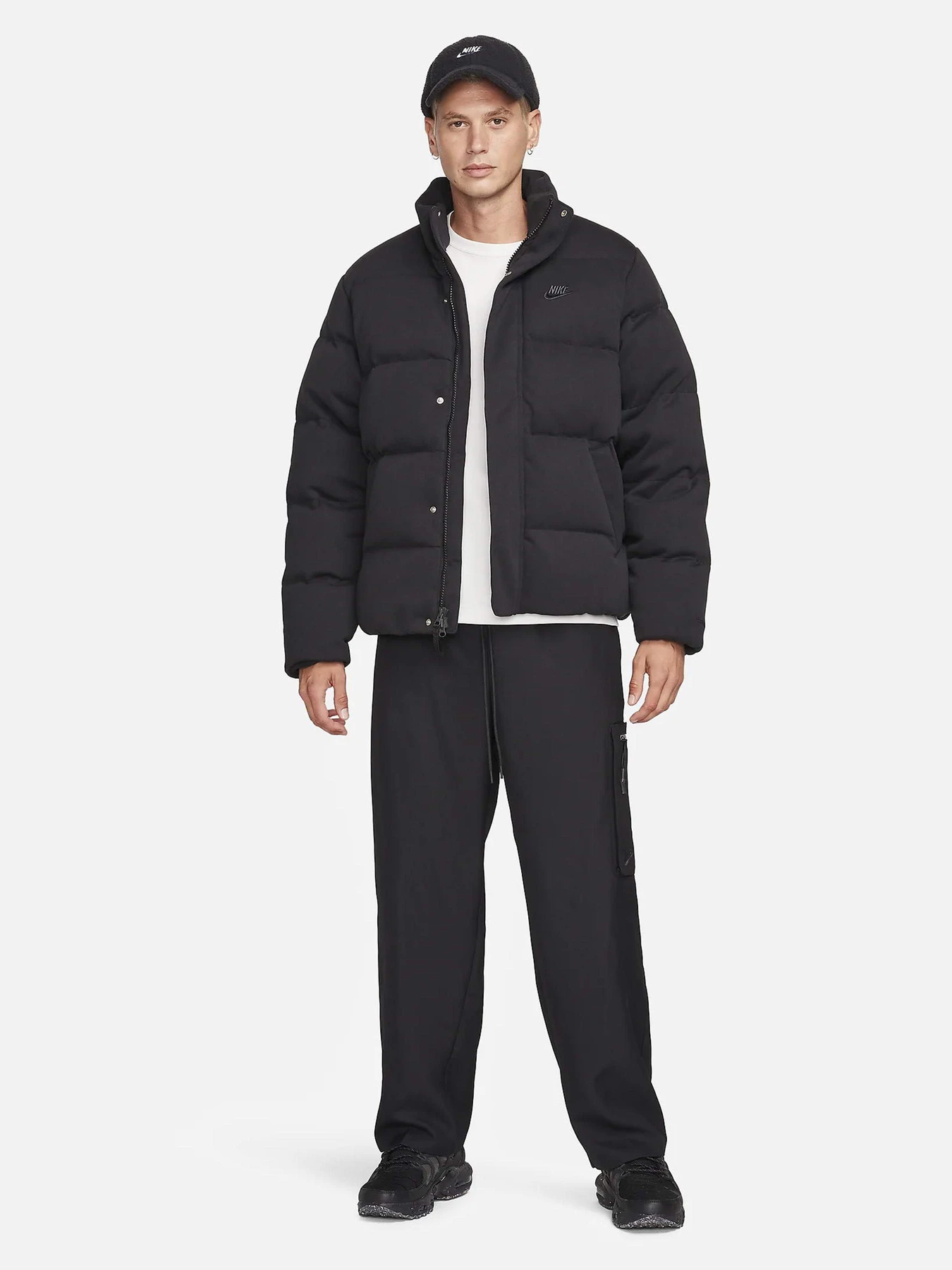 Куртки и дубленки NIKE Sportswear Oversized Puffer модель FB7854-010 Куртки и дубленки NIKE Sportswear Oversized Puffer модель FB7854-010 Фото