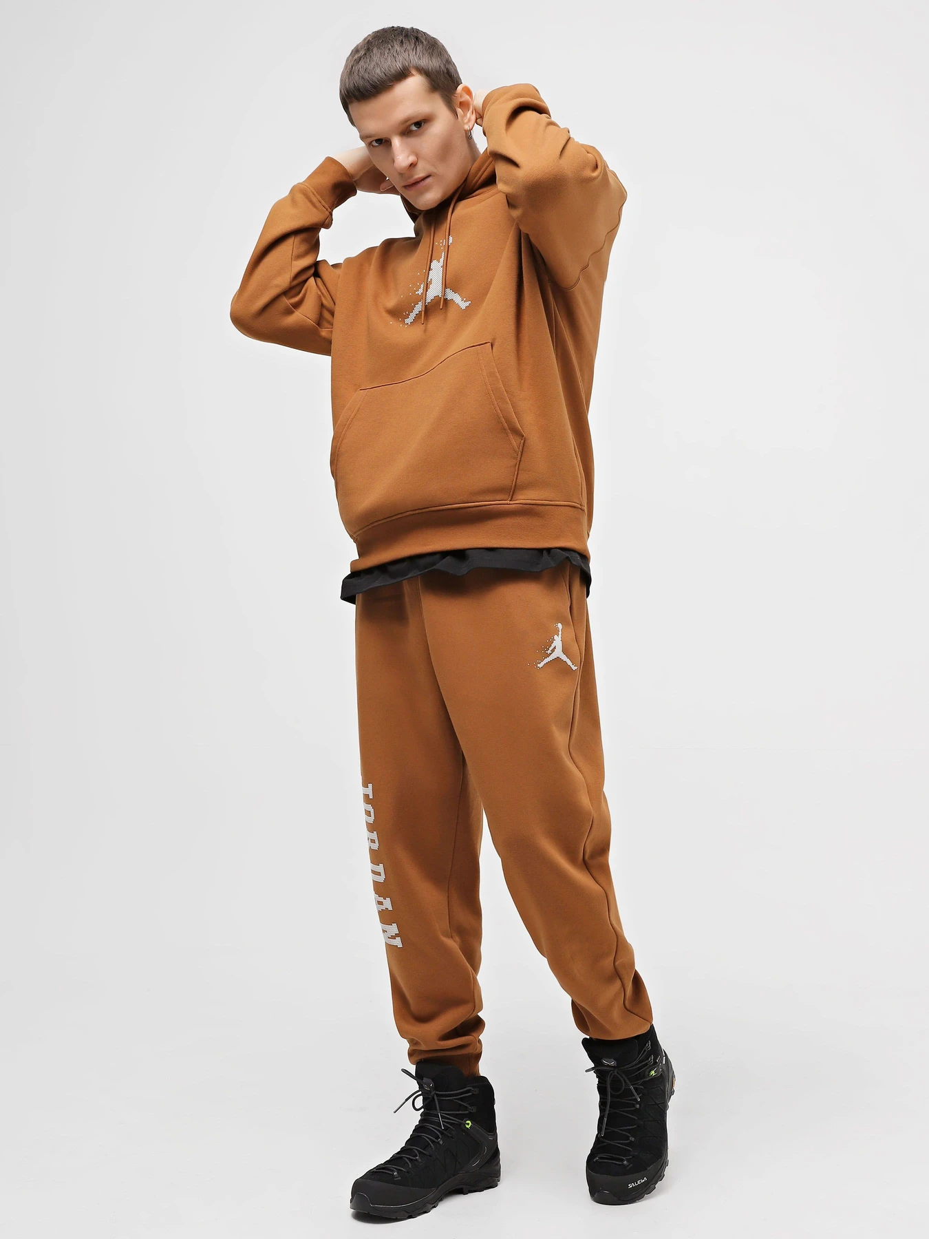 Брюки NIKE Jordan Essentials Holiday модель FD7467-281 Брюки NIKE Jordan Essentials Holiday модель FD7467-281 Фото
