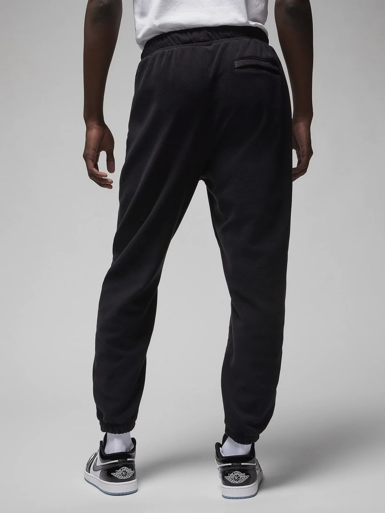 Штани NIKE Air Jordan Essentials Fleece Winter модель FD7531-010 Штани NIKE Air Jordan Essentials Fleece Winter модель FD7531-010 Фото