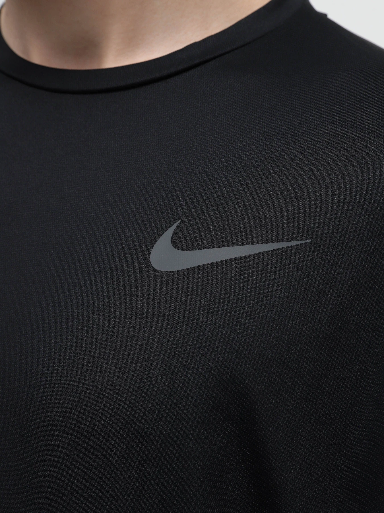 Футболки і поло NIKE PRO DRI-FIT модель CZ1181-011 Фото