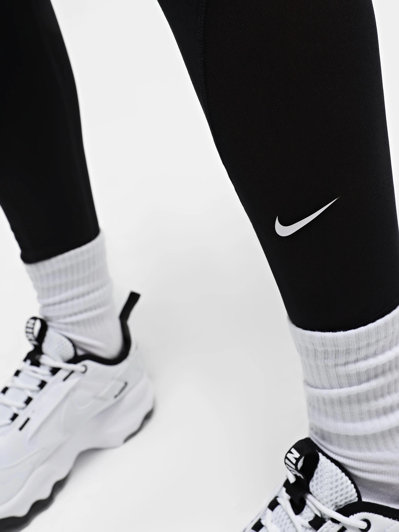 Брюки NIKE ONE HIGH-WAISTED 7/8 модель DV9020-010 Фото