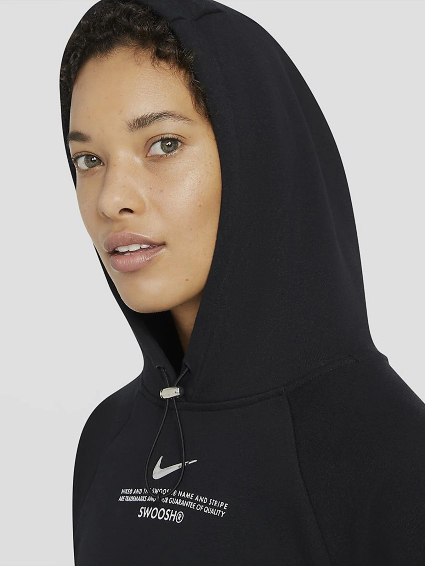 Худи и свитшоты NIKE Sportswear Swoosh модель CZ8896-010 Худи и свитшоты NIKE Sportswear Swoosh модель CZ8896-010 Фото