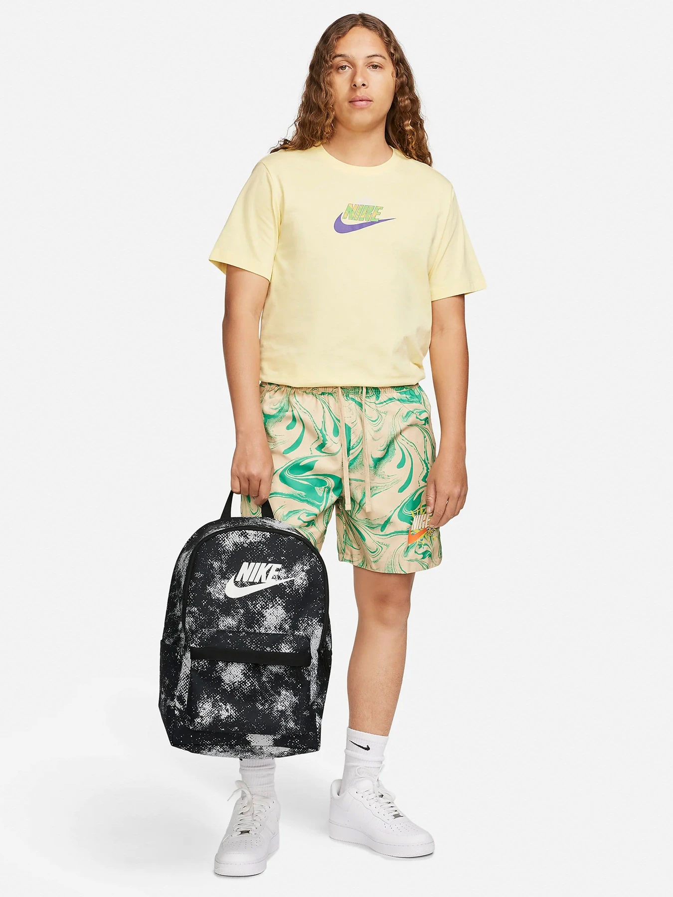Рюкзаки NIKE HERITAGE 25L модель FN0783-100 Рюкзаки NIKE HERITAGE 25L модель FN0783-100 Фото