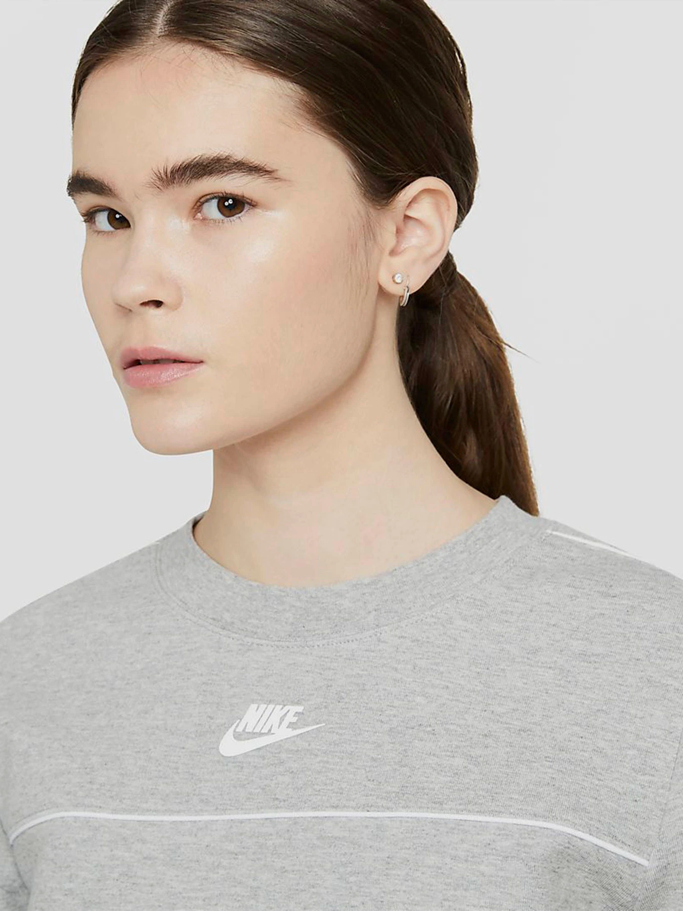 Худи и свитшоты NIKE Sportswear Crew модель CZ8336-063 Худи и свитшоты NIKE Sportswear Crew модель CZ8336-063 Фото