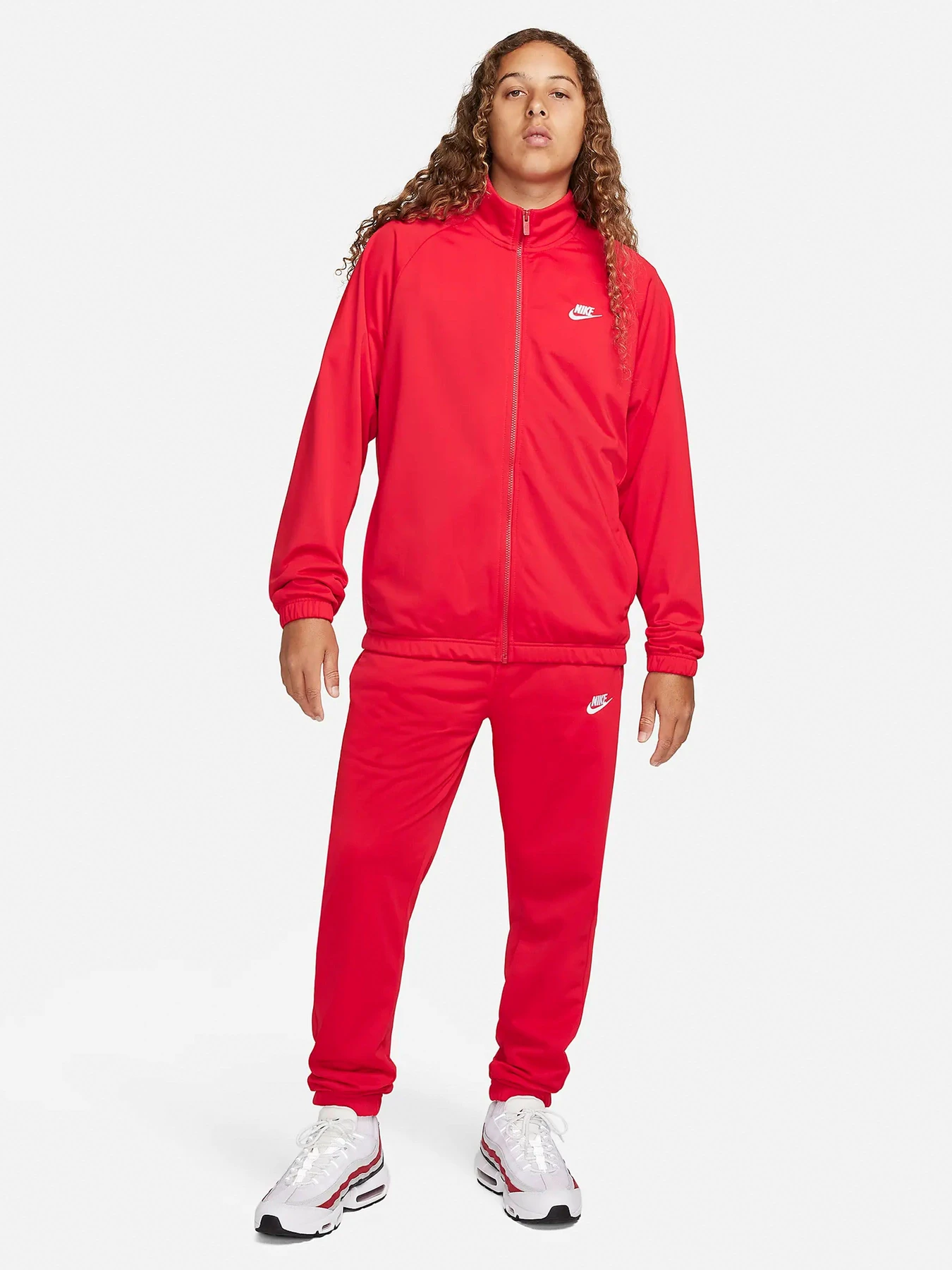 Костюмы NIKE CLUB RED модель FB7351-657 Костюмы NIKE CLUB RED модель FB7351-657 Фото