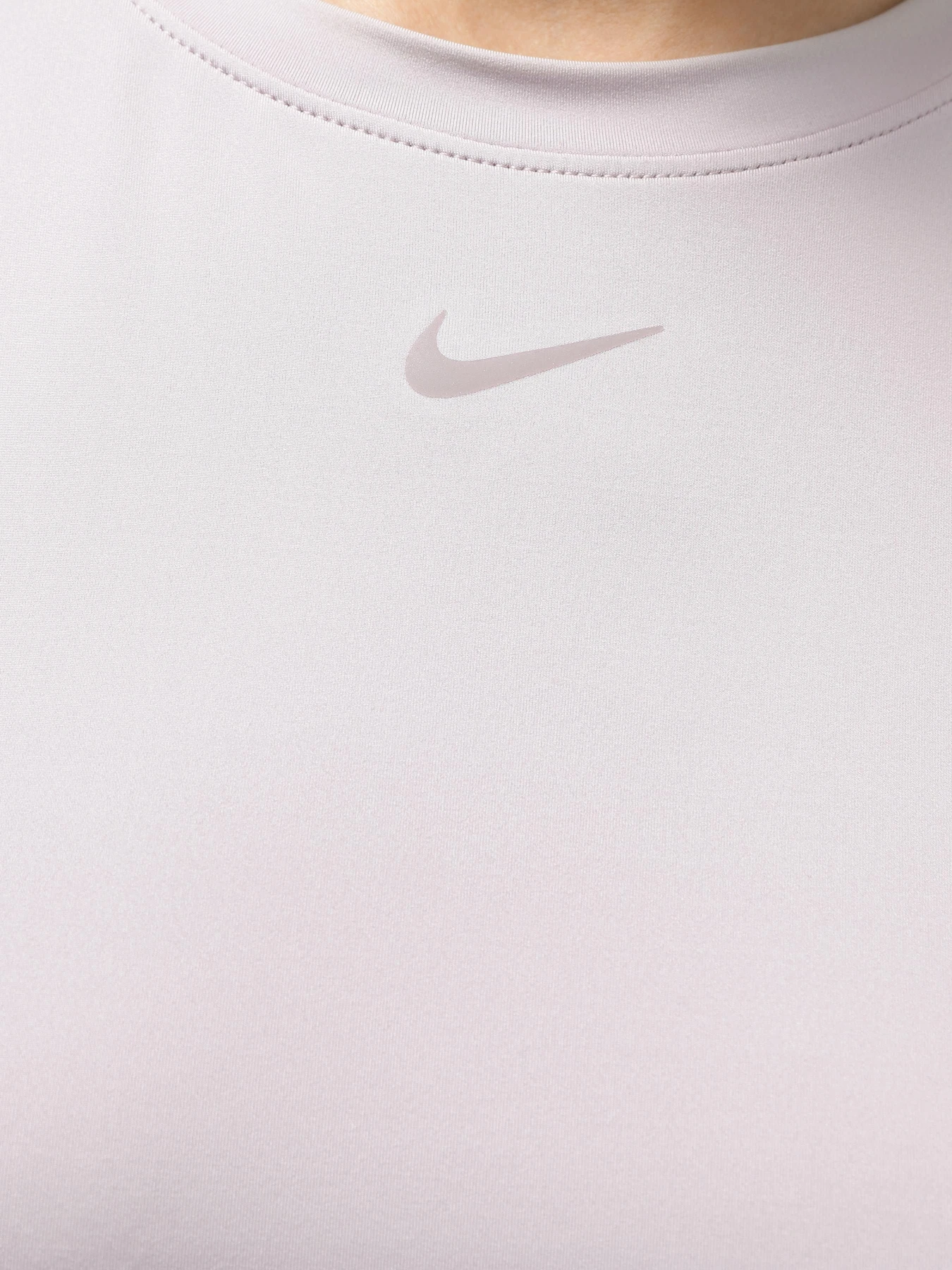 Футболки і поло NIKE ONE CLASSIC DRI-FIT модель FN2798-019 Футболки і поло NIKE ONE CLASSIC DRI-FIT модель FN2798-019 Фото
