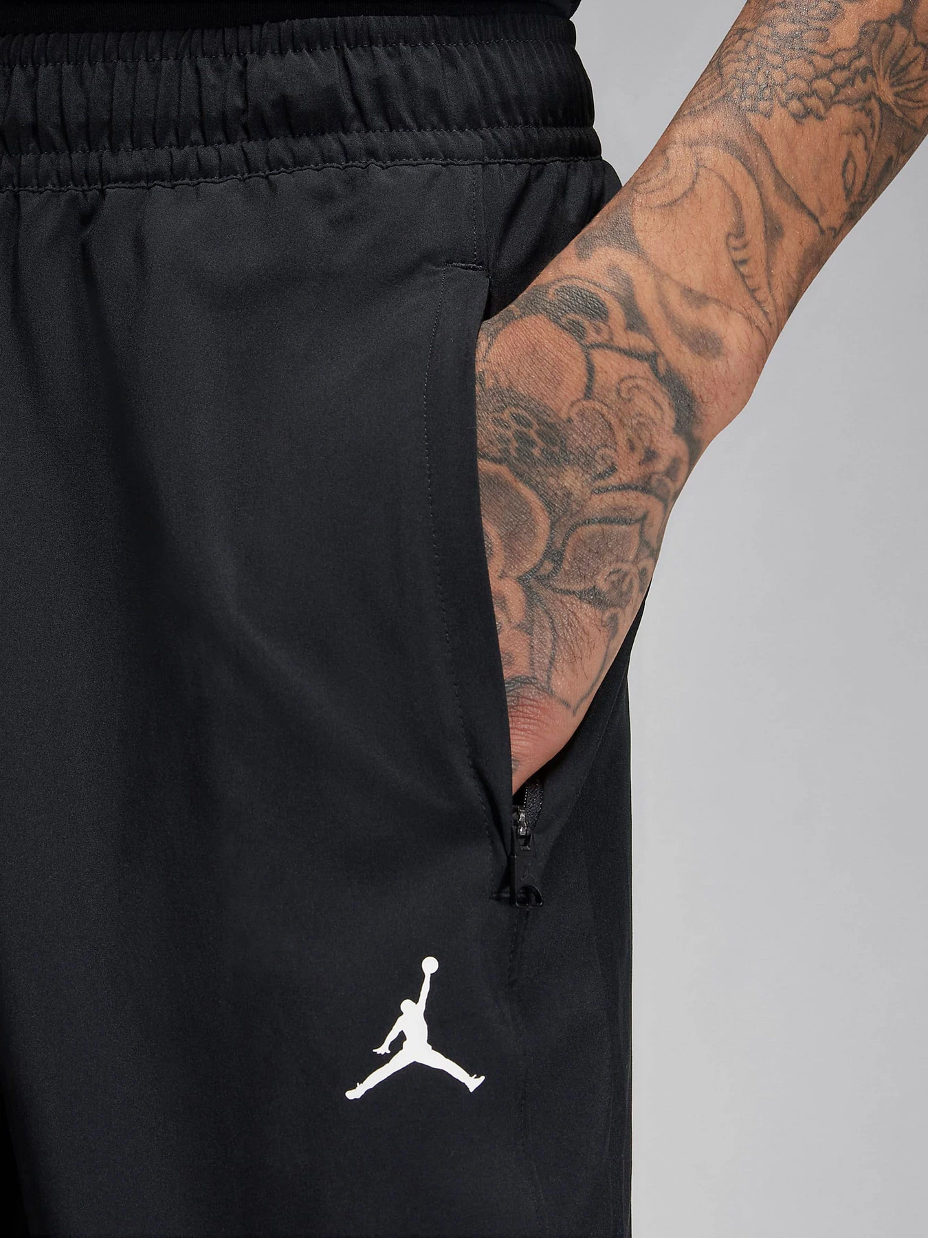 Штани NIKE AIR JORDAN DRI-FIT SPORT модель FN5840-010 Штани NIKE AIR JORDAN DRI-FIT SPORT модель FN5840-010 Фото