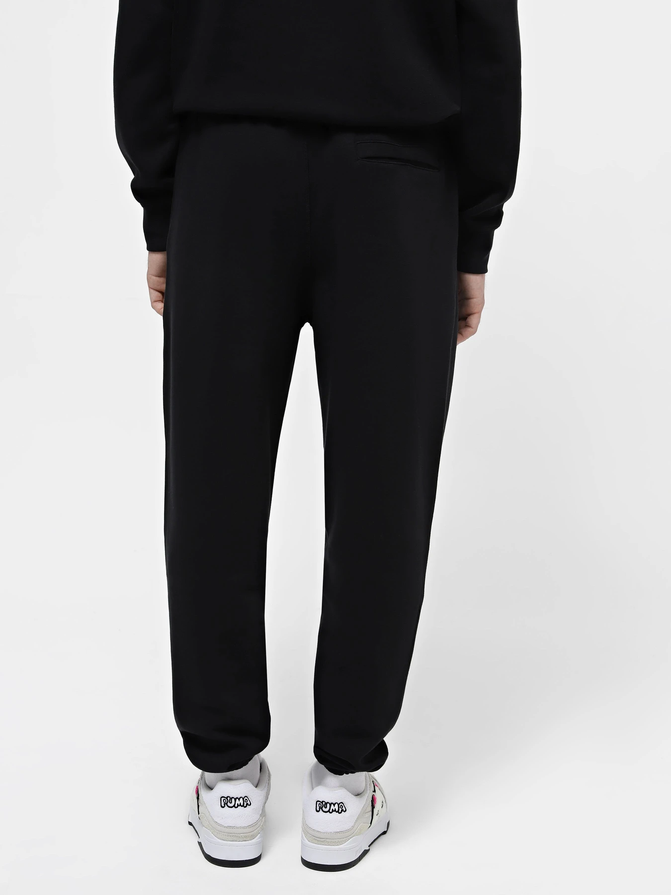 Штани NIKE CLUB FLEECE CUFFED модель FV4453-010 Штани NIKE CLUB FLEECE CUFFED модель FV4453-010 Фото
