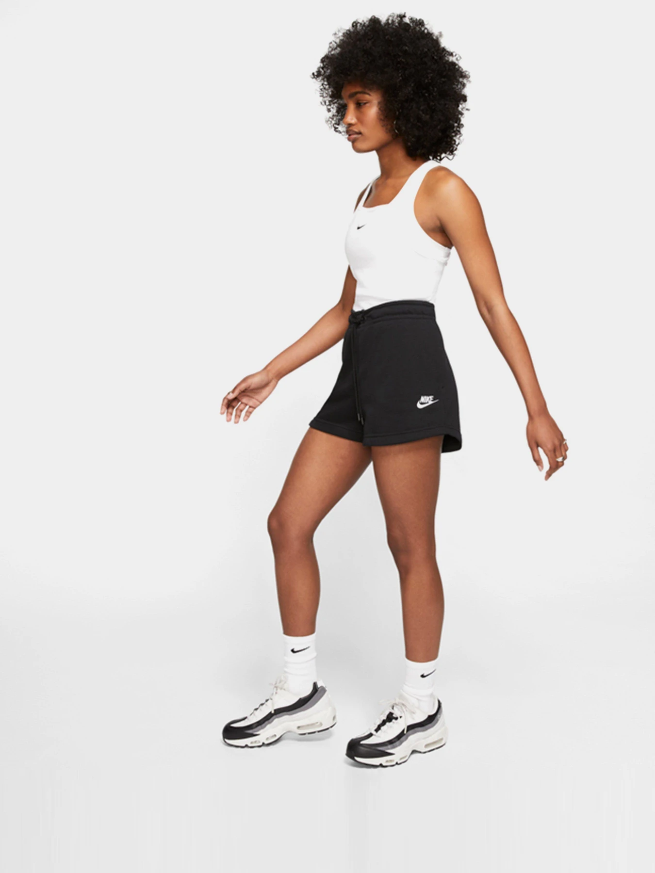 Шорты NIKE Sportswear модель CJ2158-010 Шорты NIKE Sportswear модель CJ2158-010 Фото